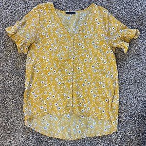 Hi-Low Ruffle Sleeve Blouse!